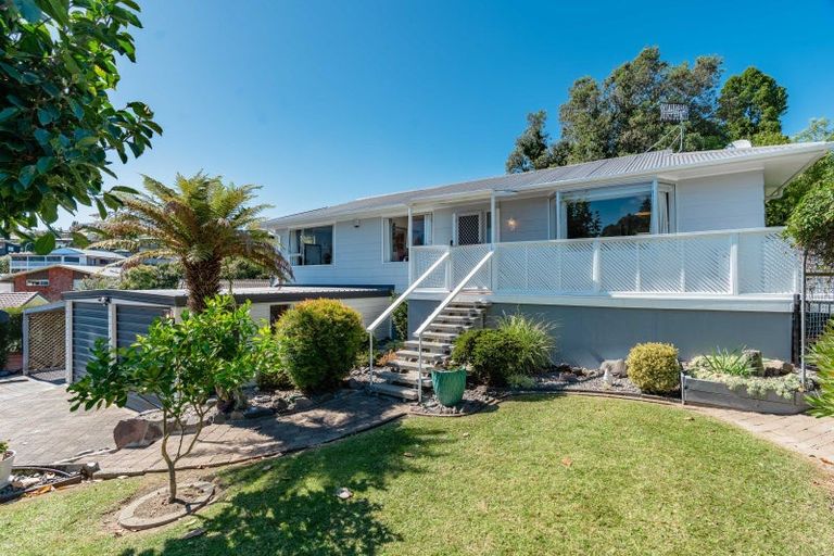 Photo of property in 42 Resolution Road, Welcome Bay, Tauranga, 3112