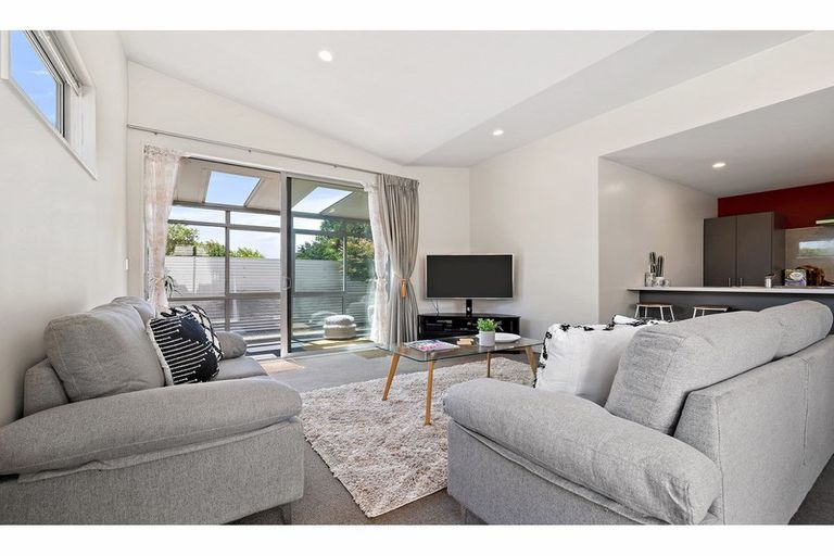 Photo of property in 2 Casa Blanca Lane, Burwood, Christchurch, 8083