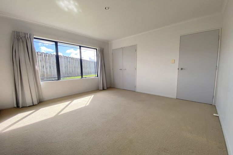 Photo of property in 554a Don Buck Road, Westgate, Auckland, 0614
