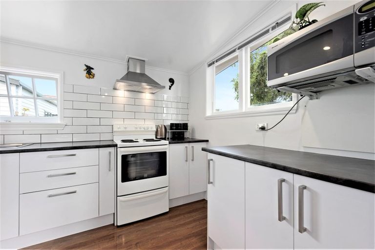 Photo of property in 28 Liverpool Street, Trentham, Upper Hutt, 5018