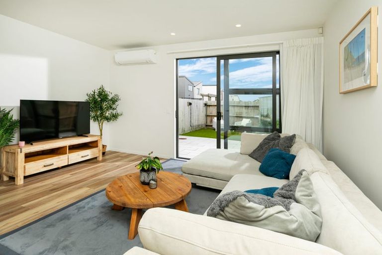 Photo of property in 6 Landing Path Drive, Hobsonville, Auckland, 0616