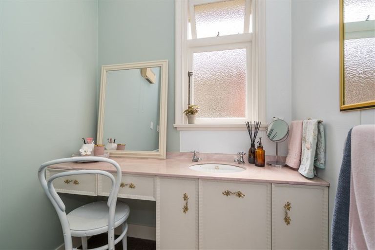 Photo of property in 16 Wycolla Avenue, Saint Clair, Dunedin, 9012