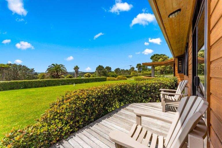 Photo of property in 381 Oaia Road, Muriwai, Waimauku, 0881