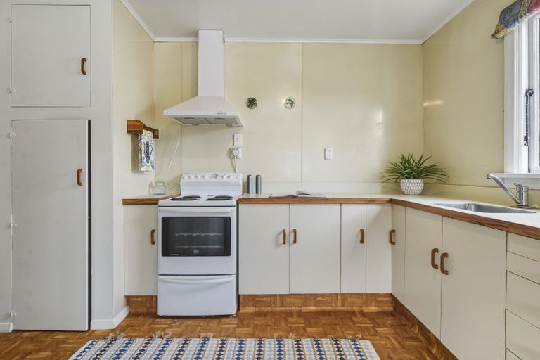 Photo of property in 20 Royal Crescent, Saint Kilda, Dunedin, 9012