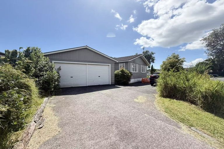 Photo of property in 12 Fiesta Drive, Half Moon Bay, Auckland, 2012