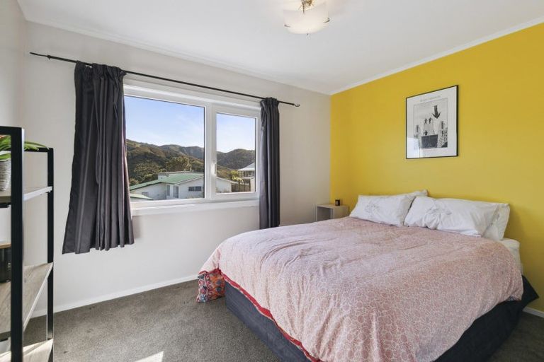 Photo of property in 32 Frobisher Street, Island Bay, Wellington, 6023