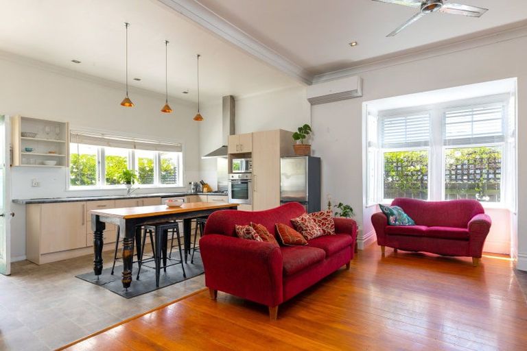 Photo of property in 32 Beaver Road, Blenheim, 7201