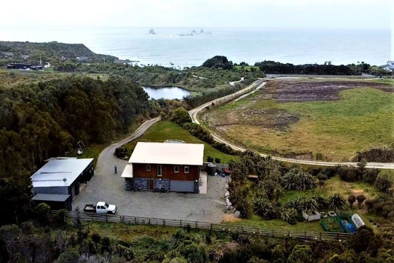 Photo of property in 79a Lighthouse Road, Cape Foulwind, Westport, 7892