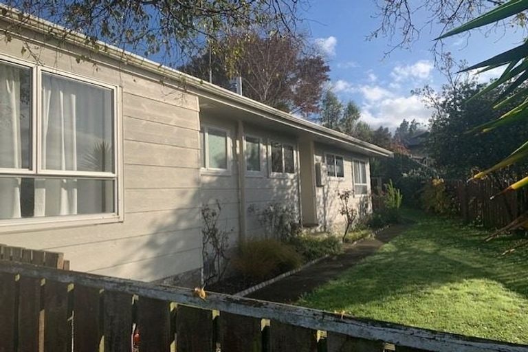 Photo of property in 14 Leeton Drive, Waipukurau, 4200