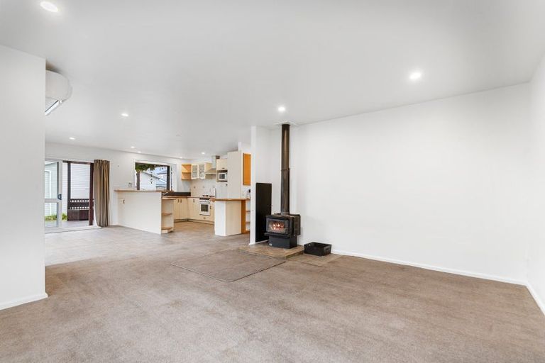 Photo of property in 142 Ilam Road, Ilam, Christchurch, 8041