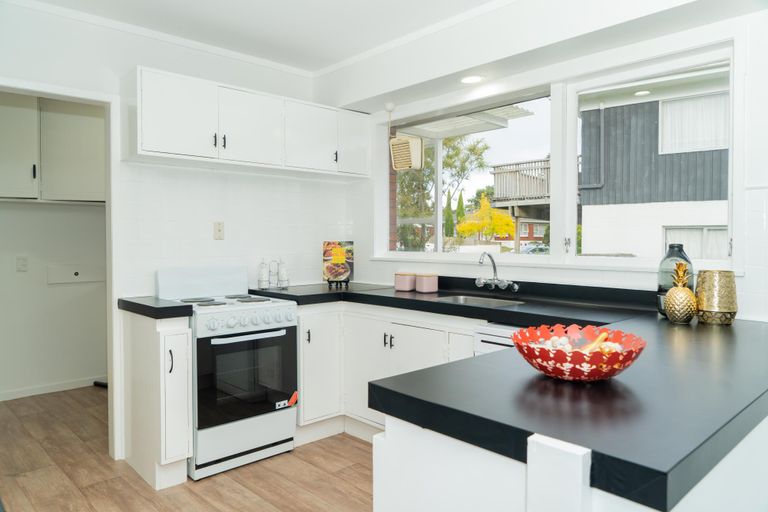 Photo of property in 41 Lawrence Crescent, Hillpark, Auckland, 2102