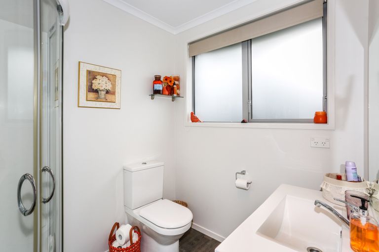 Photo of property in 68 Helenslee Road, Pokeno, 2402