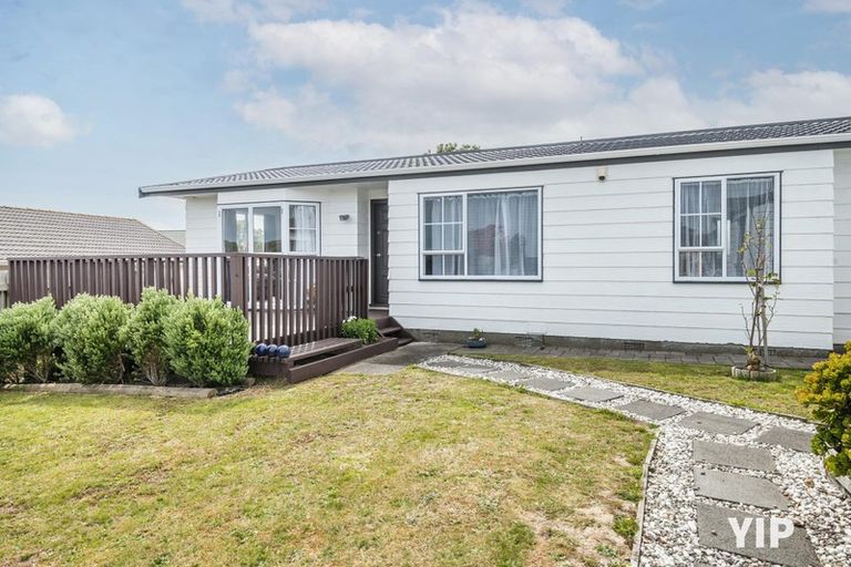 Photo of property in 74 Guadeloupe Crescent, Grenada Village, Wellington, 6037