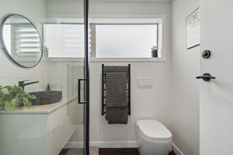 Photo of property in 1/2a Earnoch Avenue, Takapuna, Auckland, 0622