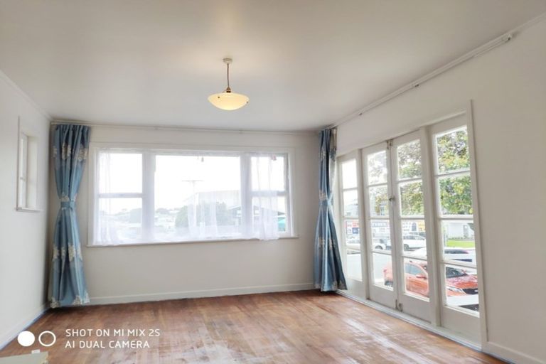 Photo of property in 210 Archers Road, Glenfield, Auckland, 0629