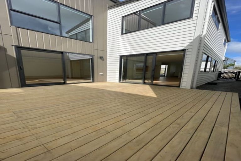 Photo of property in 14c Fortyfoot Lane, Sunnyhills, Auckland, 2010