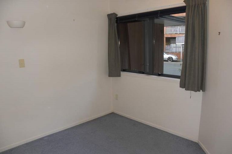 Photo of property in 6/3 The Avenue, Albany, Auckland, 0632