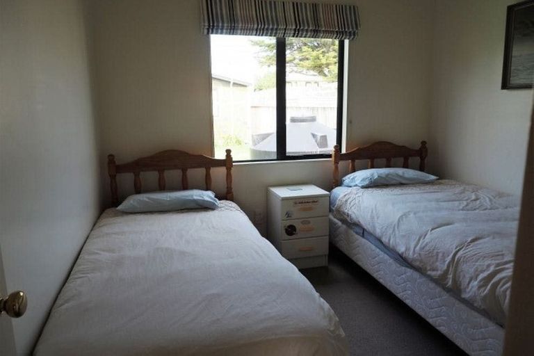 Photo of property in 66 Park Avenue, Waitarere Beach, Levin, 5510