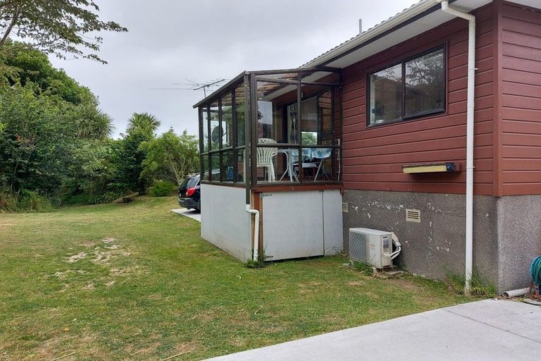 Photo of property in 4a Luckie Street, Tawa, Wellington, 5028