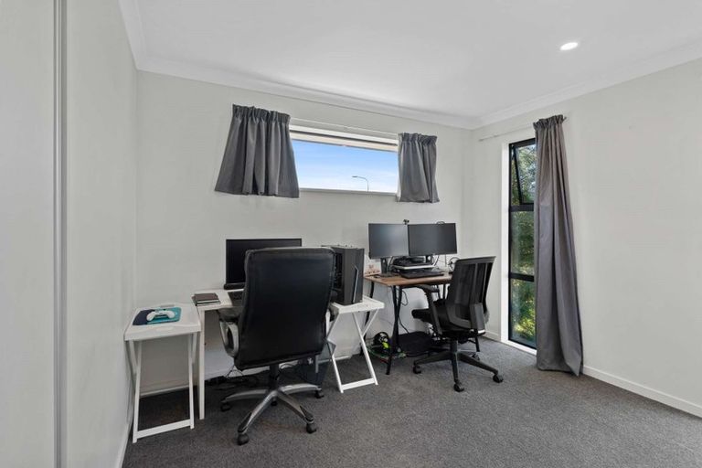 Photo of property in 15 Barcote Lane, Rolleston, 7615