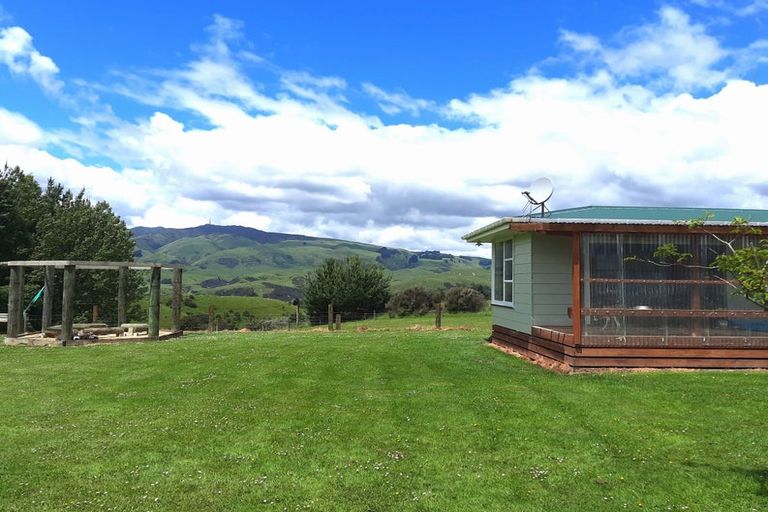 Photo of property in 989 Spur Road, Ashhurst, 4884