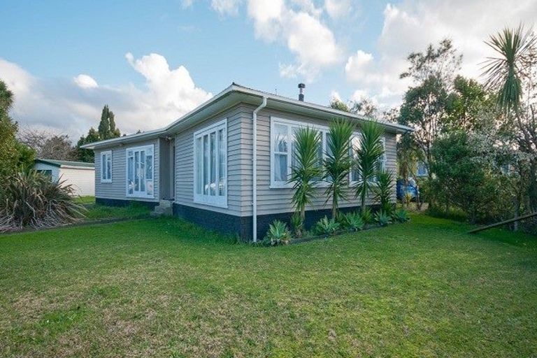 Photo of property in 8 Mawney Road, Henderson, Auckland, 0610