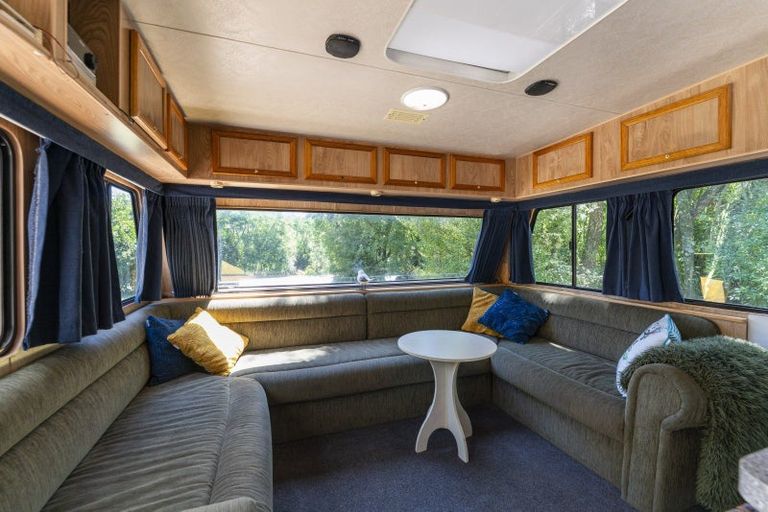 Photo of property in 16 Parawera Drive, Acacia Bay, Taupo, 3330