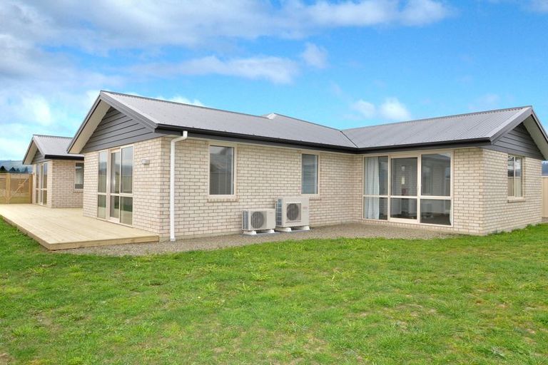 Photo of property in 7 Caledonia Drive, Mosgiel, 9024