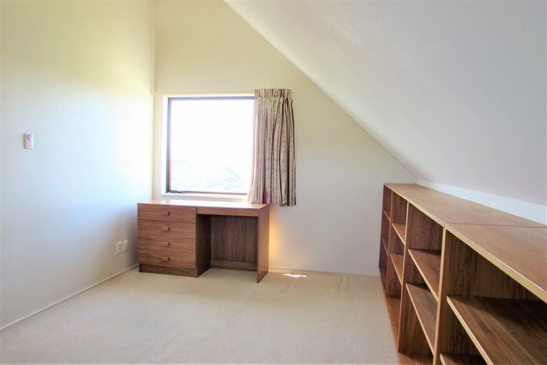 Photo of property in 54 Frobisher Street, Island Bay, Wellington, 6023