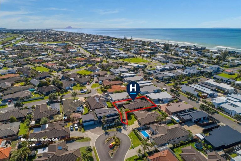 Photo of property in 8 Emma Place, Papamoa Beach, Papamoa, 3118