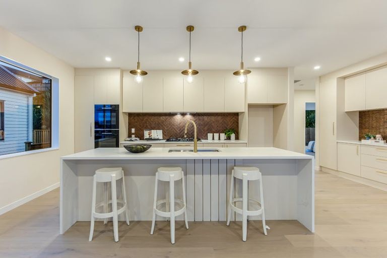 Photo of property in 29 Kaupeka Road, Orewa, 0931