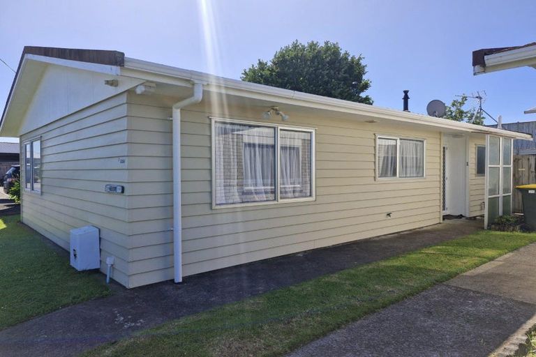 Photo of property in 232a Carrington Street, Vogeltown, New Plymouth, 4310