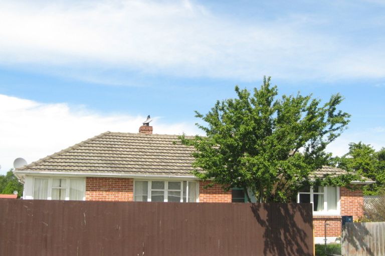 Photo of property in 10 Momorangi Crescent, Redwood, Christchurch, 8051