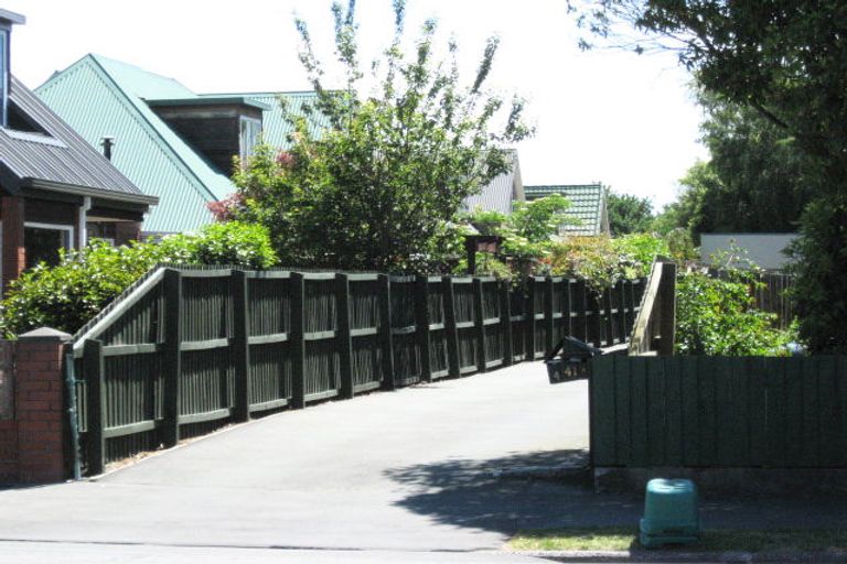 Photo of property in 41a Avonhead Road, Avonhead, Christchurch, 8042