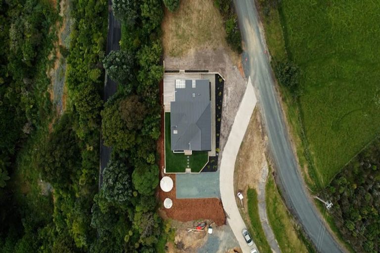 Photo of property in 204 Cape Rodney Road, Leigh, 0985