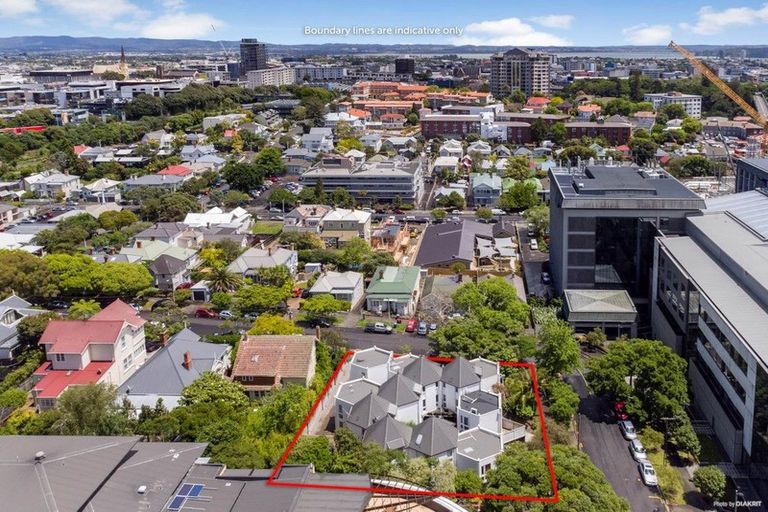 Photo of property in The Turrets, 5b Boyle Crescent, Grafton, Auckland, 1023