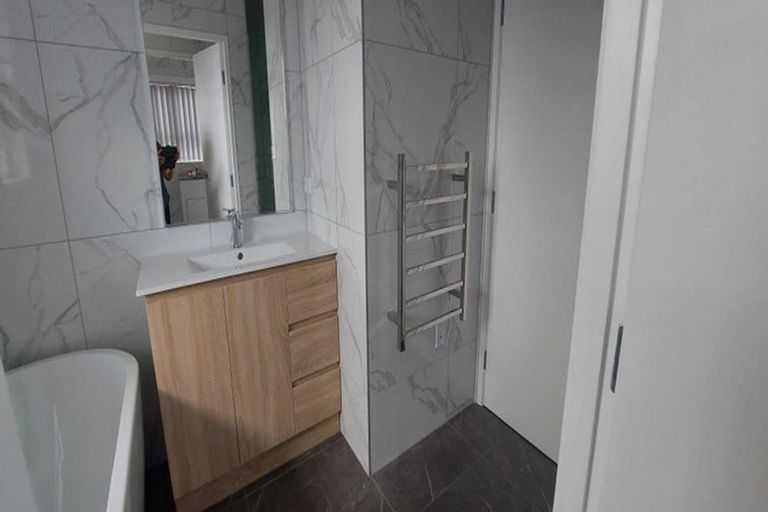 Photo of property in 708 Te Atatu Road, Te Atatu Peninsula, Auckland, 0610