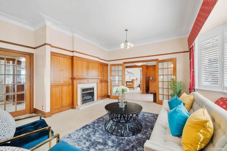 Photo of property in 108 Kitchener Road, Milford, Auckland, 0620