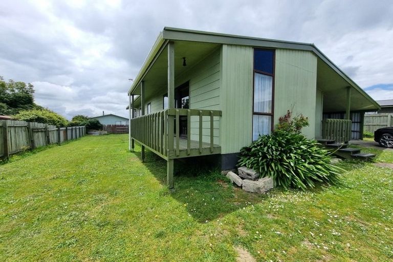 Photo of property in 10 Cedar Place, Owhata, Rotorua, 3010