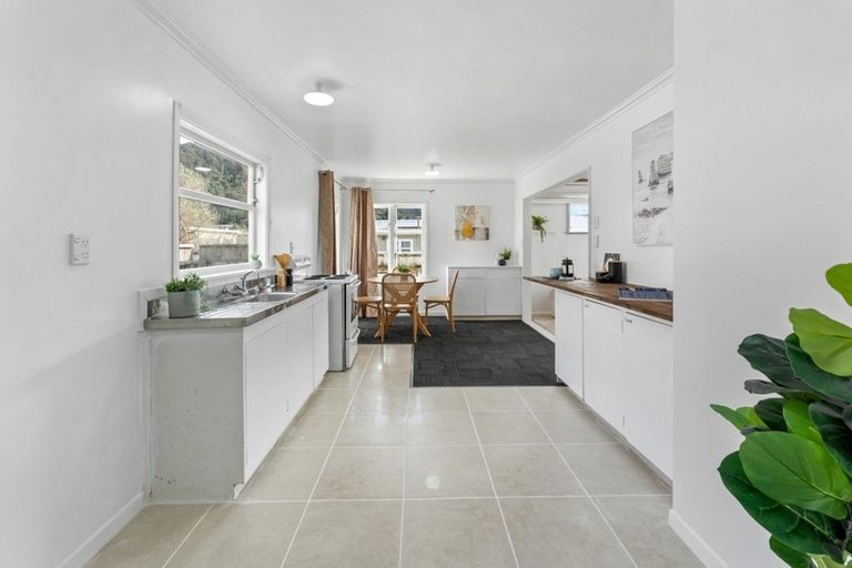 Photo of property in 183 Wainuiomata Road, Wainuiomata, Lower Hutt, 5014