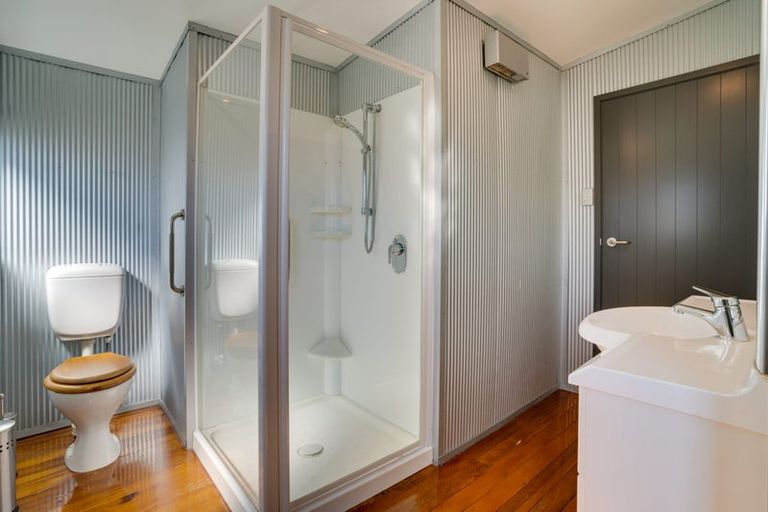 Photo of property in 40 Marine Parade, Macandrew Bay, Dunedin, 9014