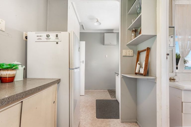 Photo of property in 17 Moana Road, Plimmerton, Porirua, 5026