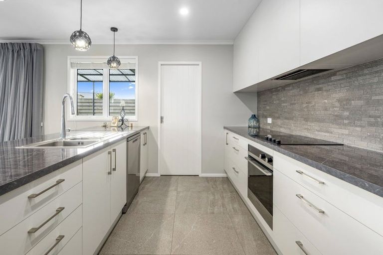 Photo of property in 5 Larches Lane, Kinloch, Taupo, 3377