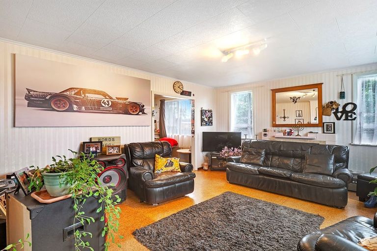 Photo of property in 43 Fookes Street, Waverley, 4510