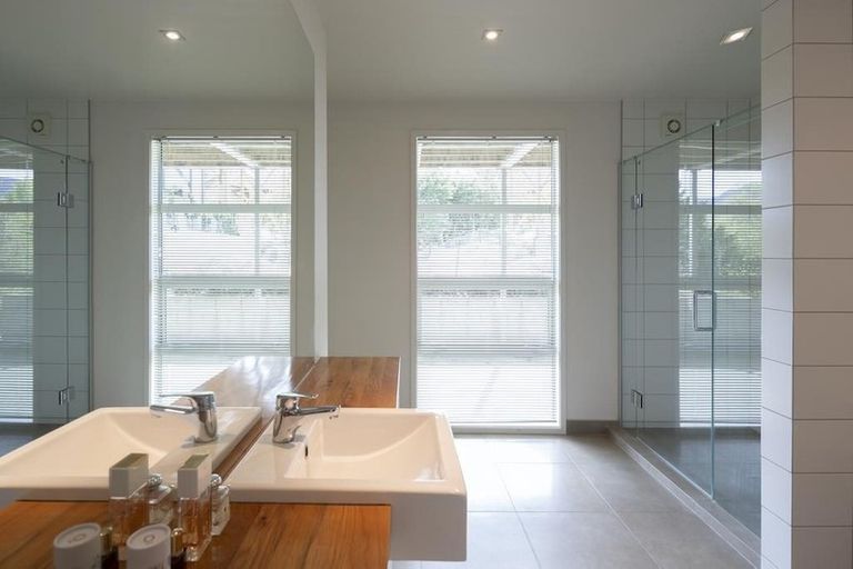 Photo of property in 43 Arrowtn-lke Hayes Road, Lake Hayes, Queenstown, 9371