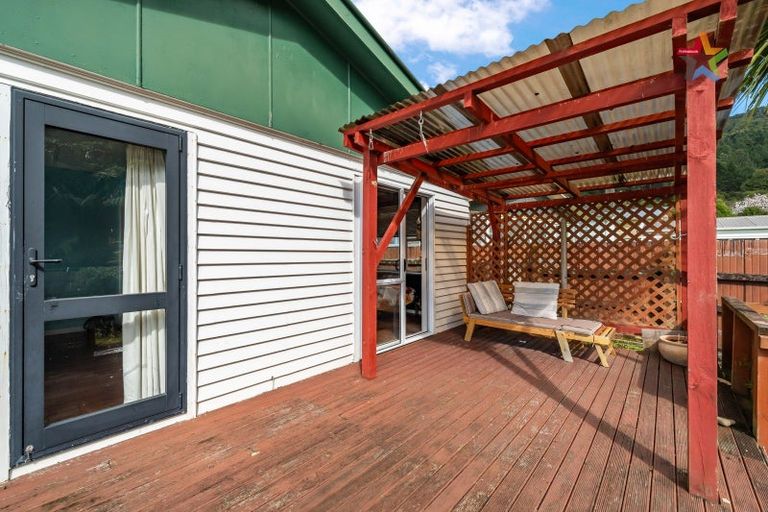 Photo of property in 58 Lees Grove, Wainuiomata, Lower Hutt, 5014