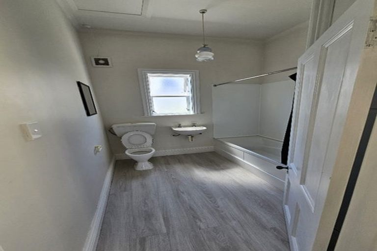 Photo of property in 38 Macdonald Crescent, Te Aro, Wellington, 6011