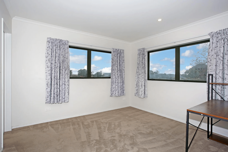 Photo of property in 112a Longford Park Drive, Takanini, 2112