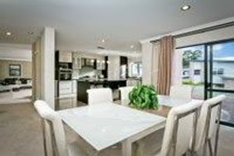 Photo of property in 62 Laurel Oak Drive, Schnapper Rock, Auckland, 0632