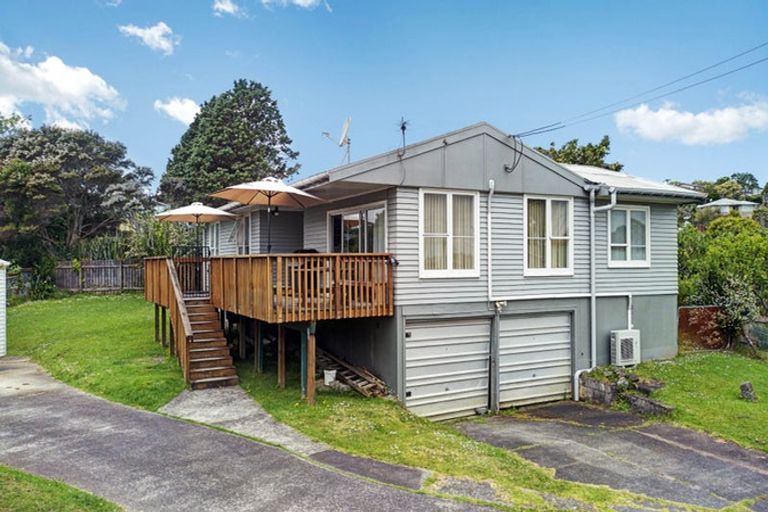 Photo of property in 58 Holbrook Street, Blockhouse Bay, Auckland, 0600